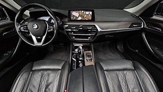 BMW 5-SERIES G30 2019