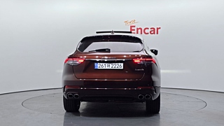 MASERATI LEVANTE 2017