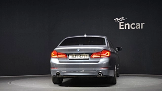 BMW 5-SERIES G30 2020