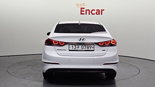 HYUNDAI AVANTE AD 2016