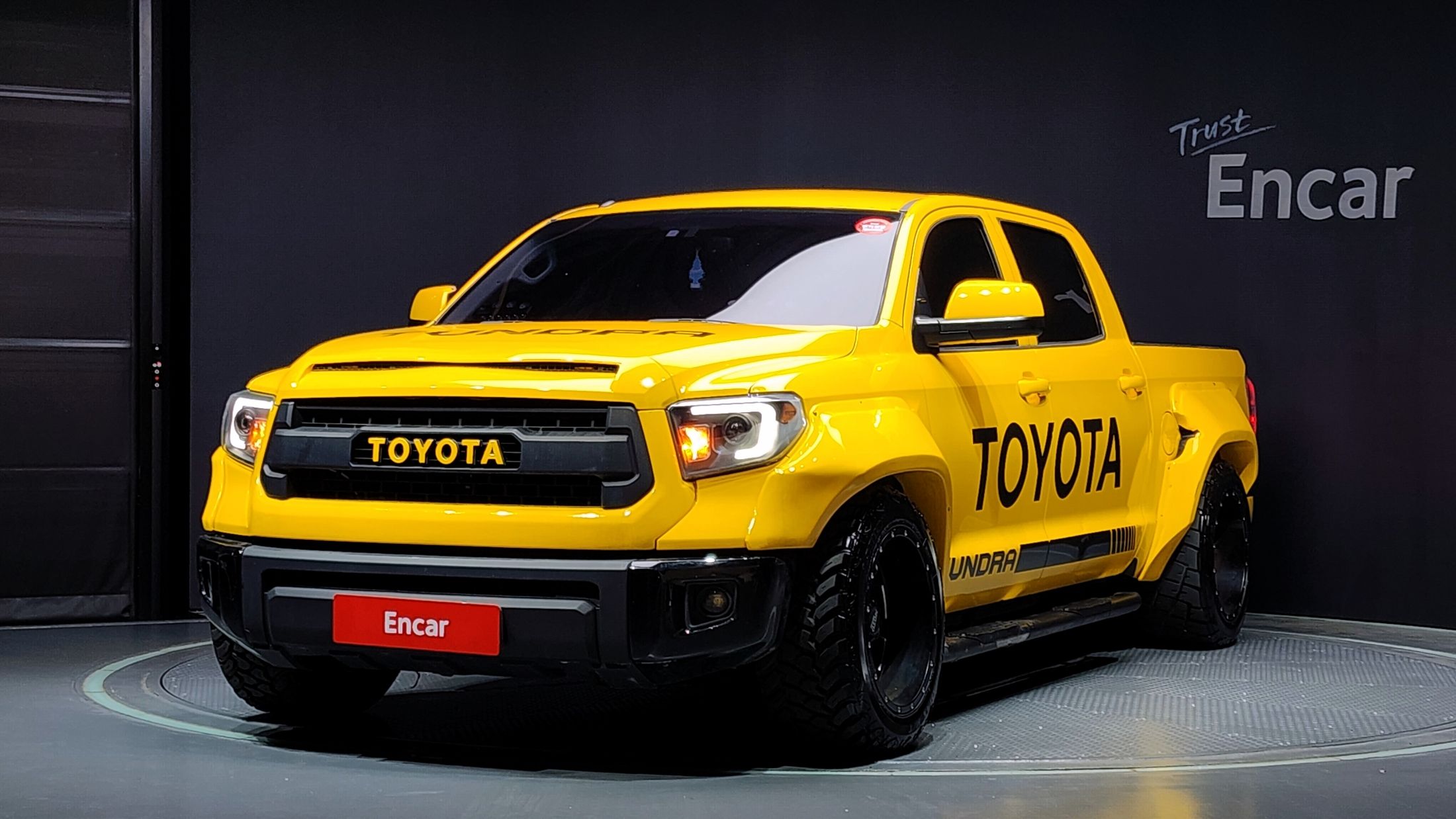 TOYOTA TUNDRA