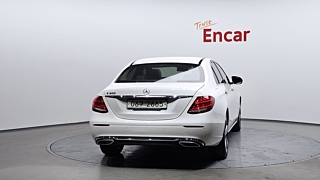 MERCEDES BENZ E-CLASS W213 2017