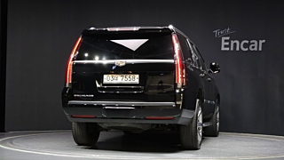 CADILLAC ESCALADE 2017
