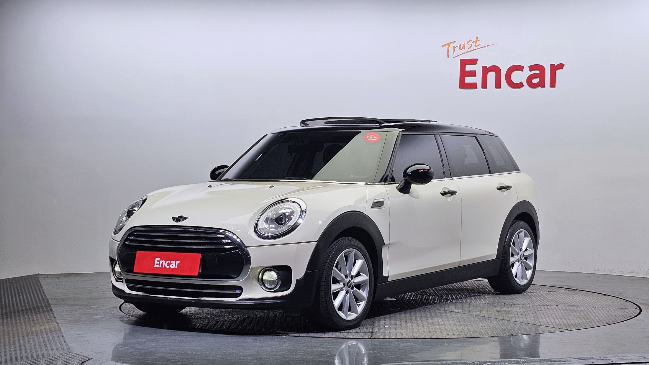 MINI CLUBMAN COOPER D 2016