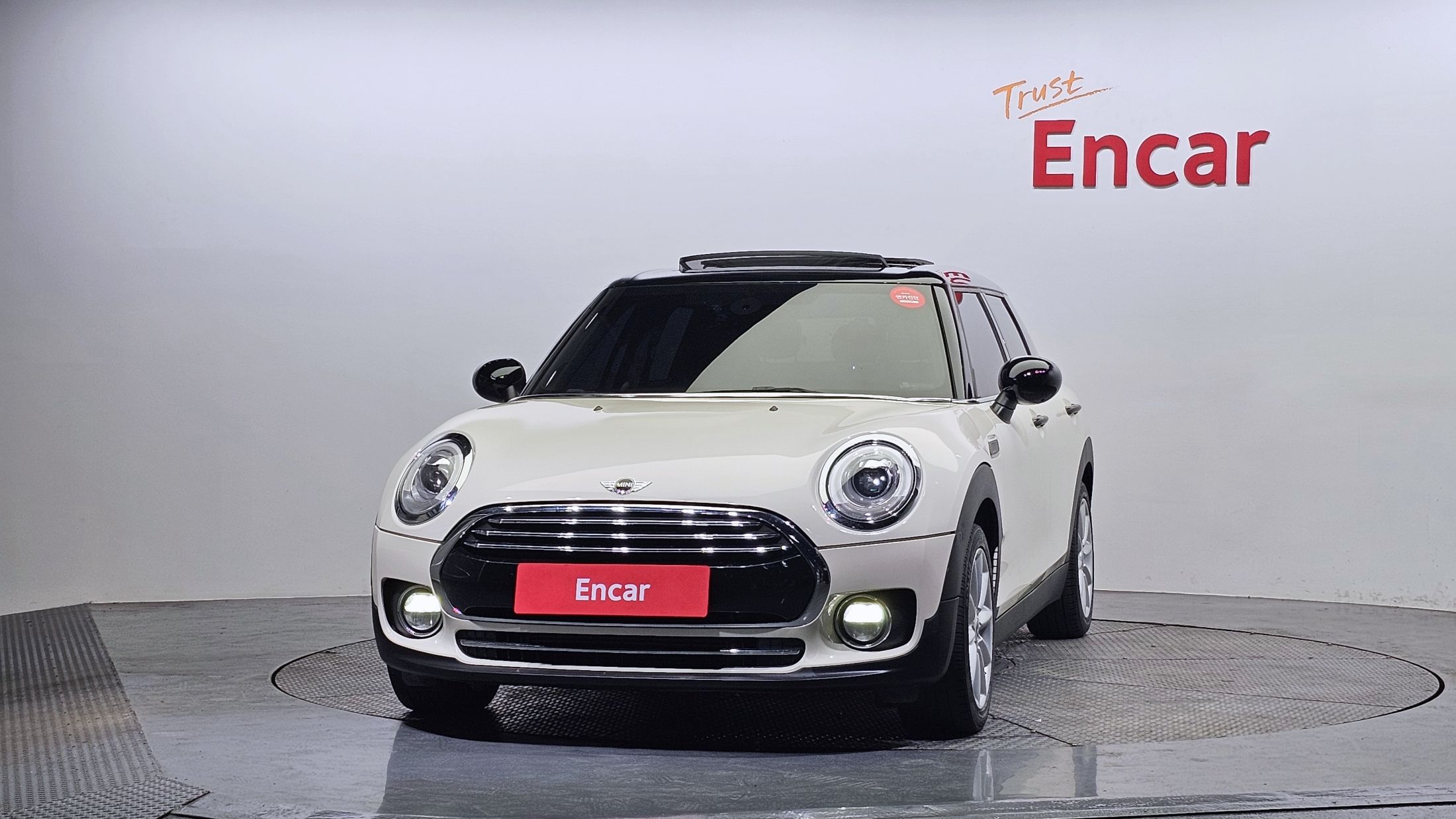 MINI CLUBMAN COOPER D 2016