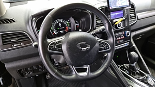 SAMSUNG QM6 2023
