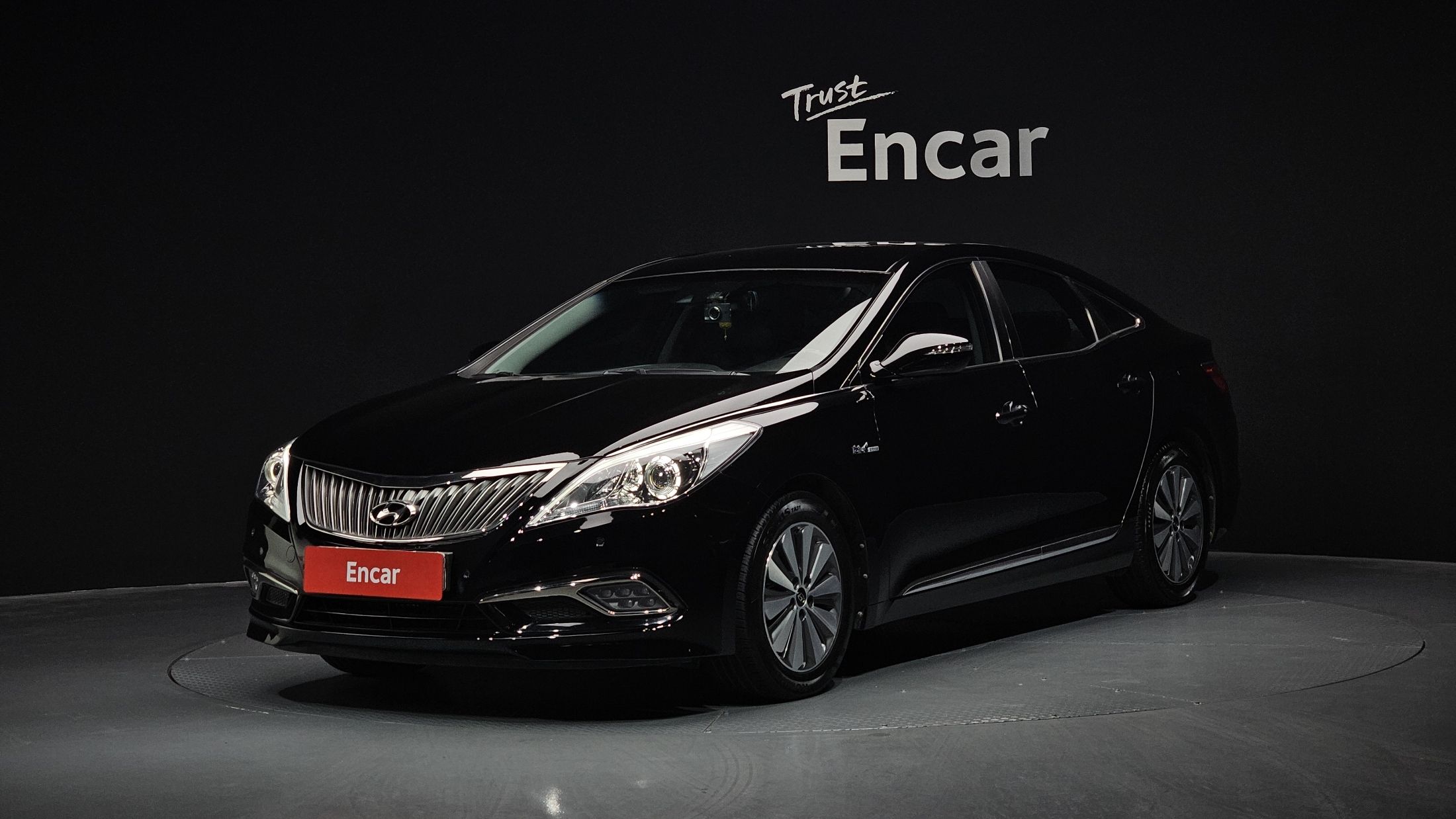 HYUNDAI GRANDEUR HG HYBRID 2015