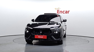 MASERATI LEVANTE 2021