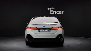 BMW 5-SERIES G60 2024