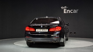 BMW 5-SERIES G30 2017