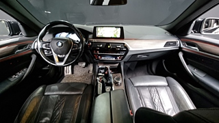 BMW 5-SERIES G30 2017