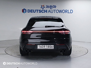 PORSCHE MACAN 2023