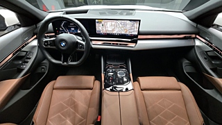 BMW 5-SERIES G60 2024
