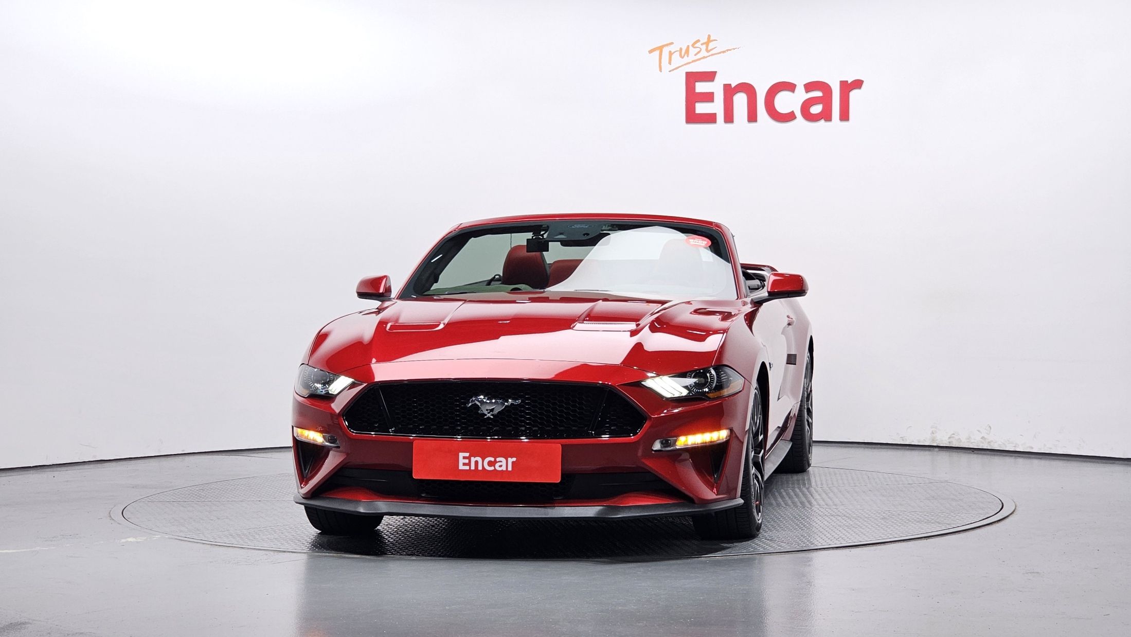 FORD MUSTANG