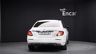 MERCEDES BENZ E-CLASS W213 2019