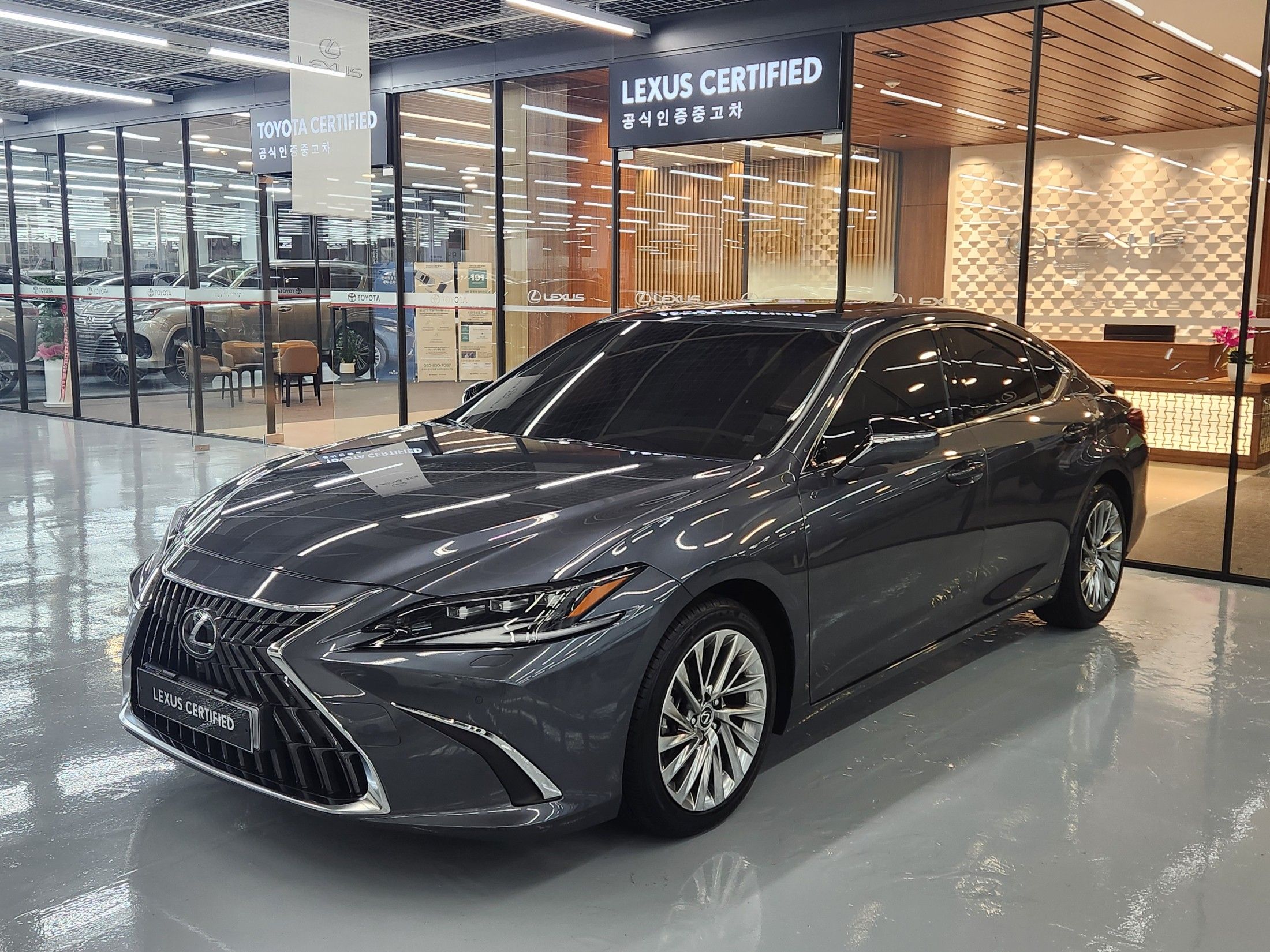 LEXUS ES300H 2024