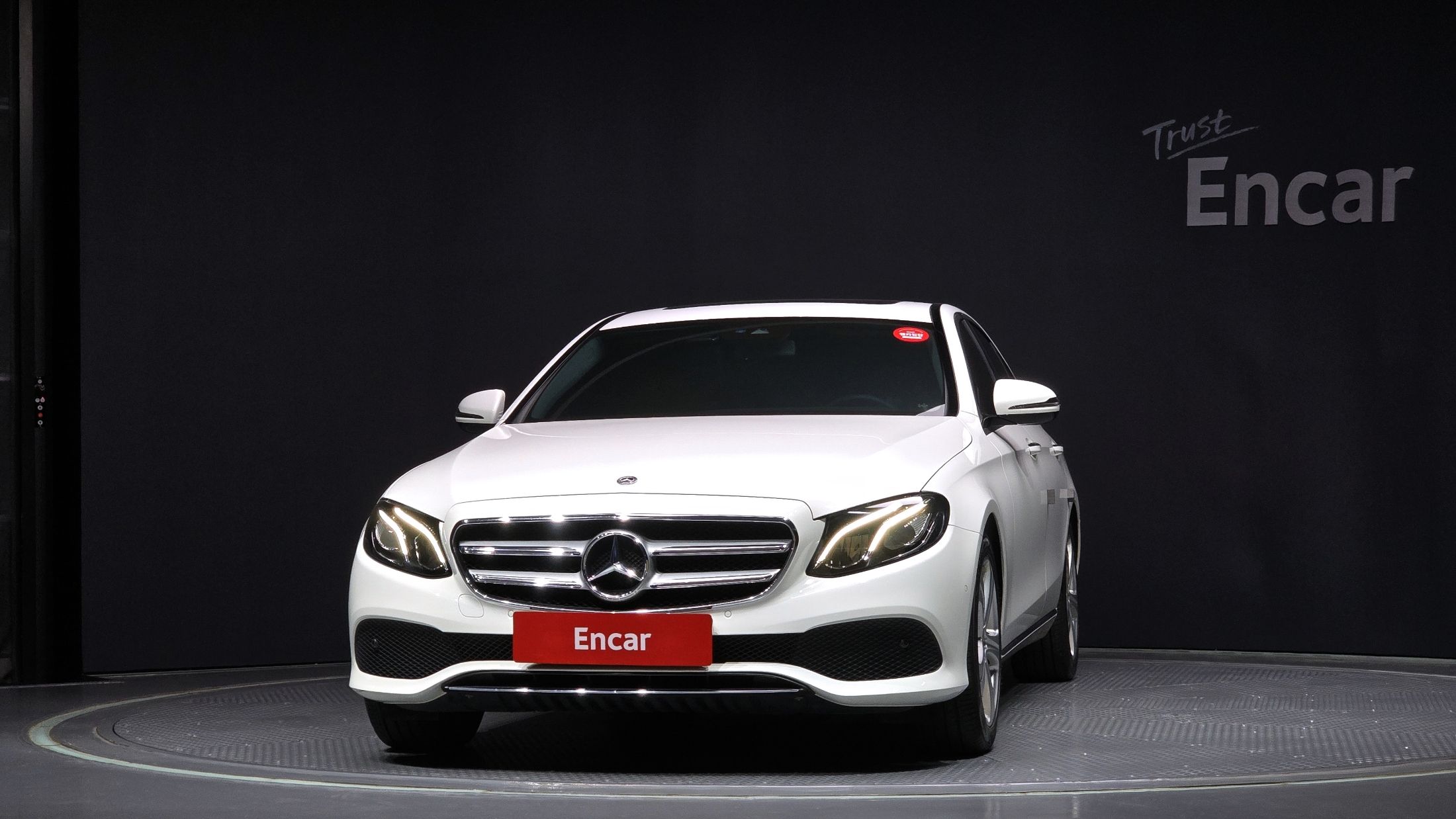 MERCEDES BENZ E-CLASS W213 2018