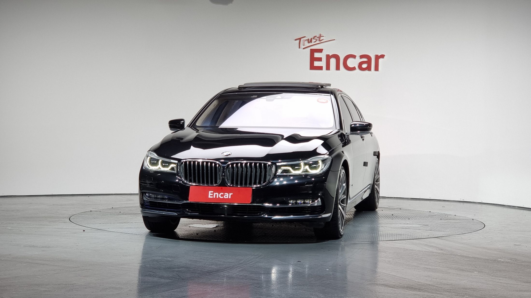 BMW 7-SERIES G11 2016
