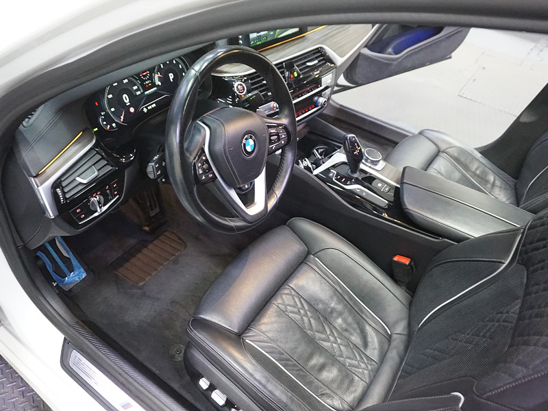 BMW 5-SERIES G30 2017