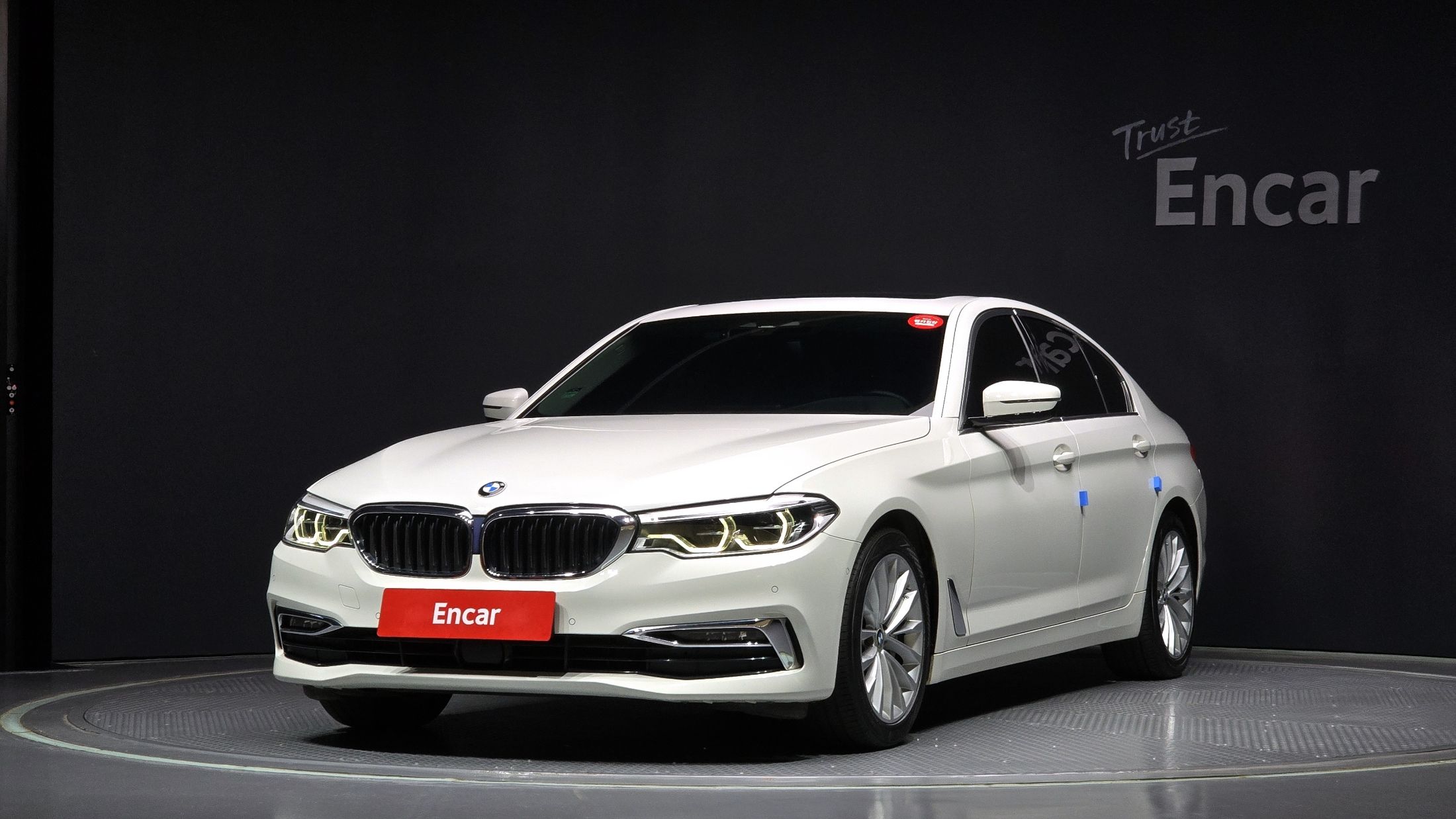 BMW 5-SERIES G30 2019