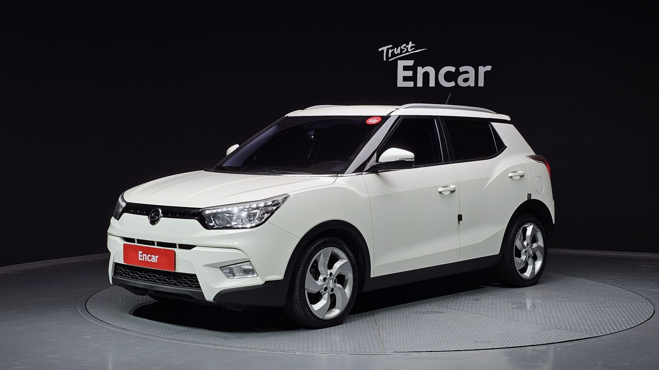 SSANGYONG TIVOLI 2015