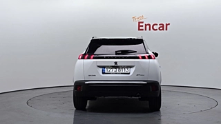 PEUGEOT 2008 2021