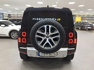LAND ROVER DEFENDER L663 2024