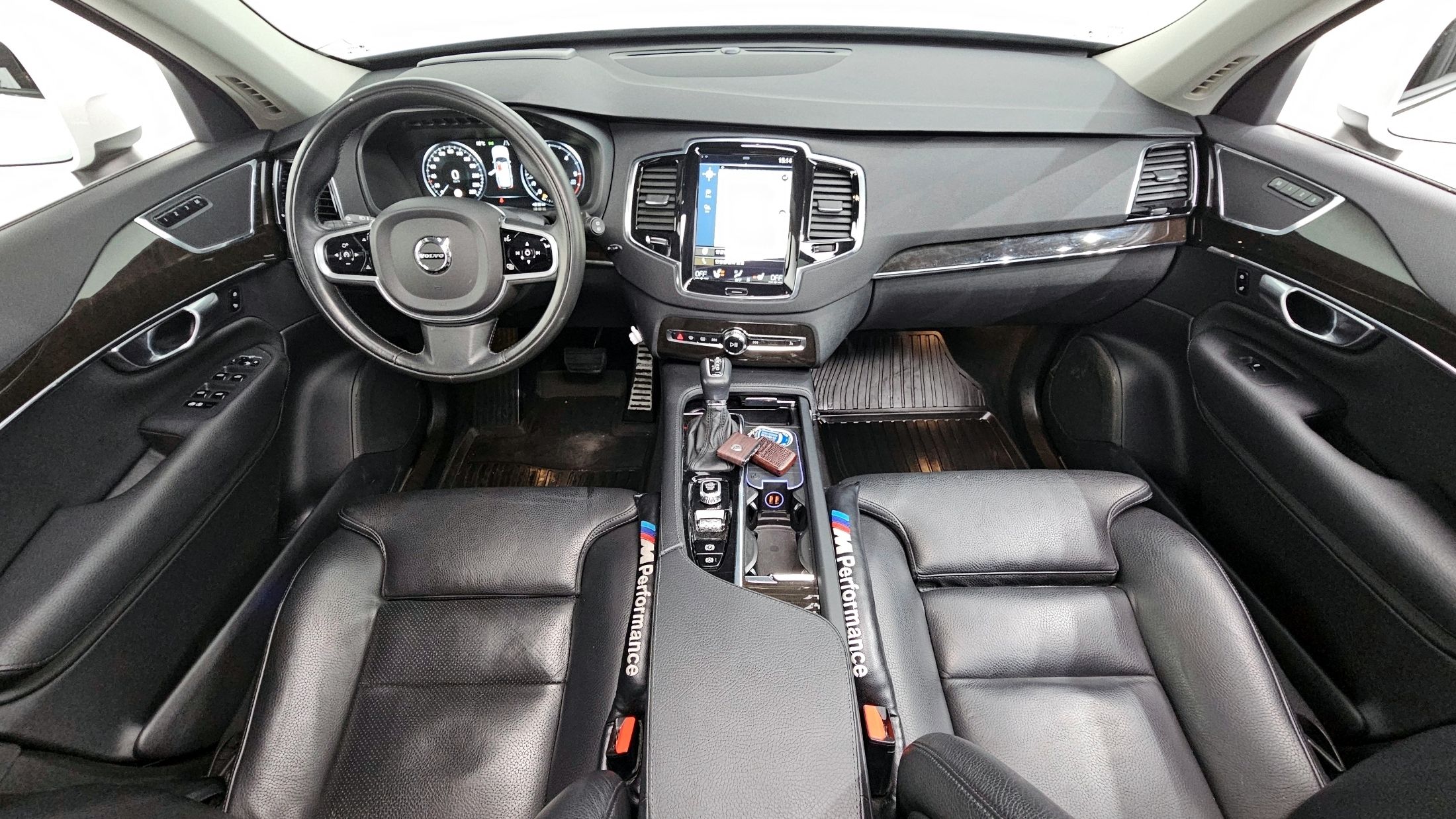 VOLVO XC90 2017