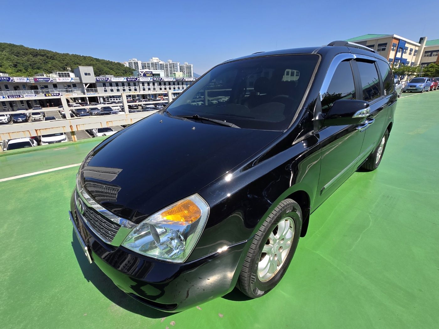 KIA CARNIVAL R