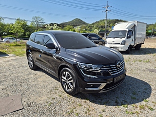 SAMSUNG QM6 2019