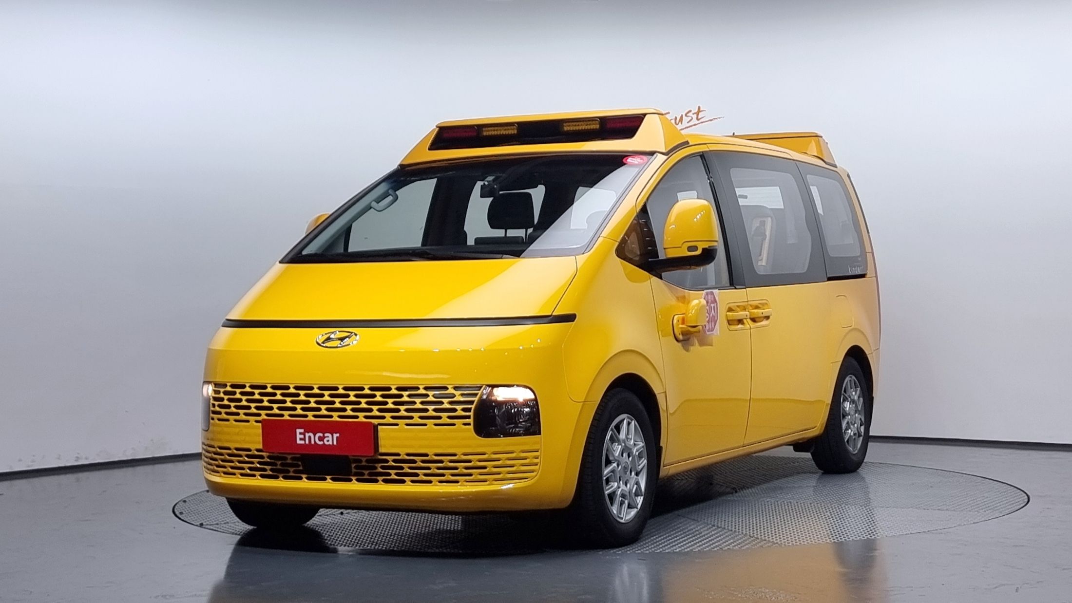 HYUNDAI STARIA 2021