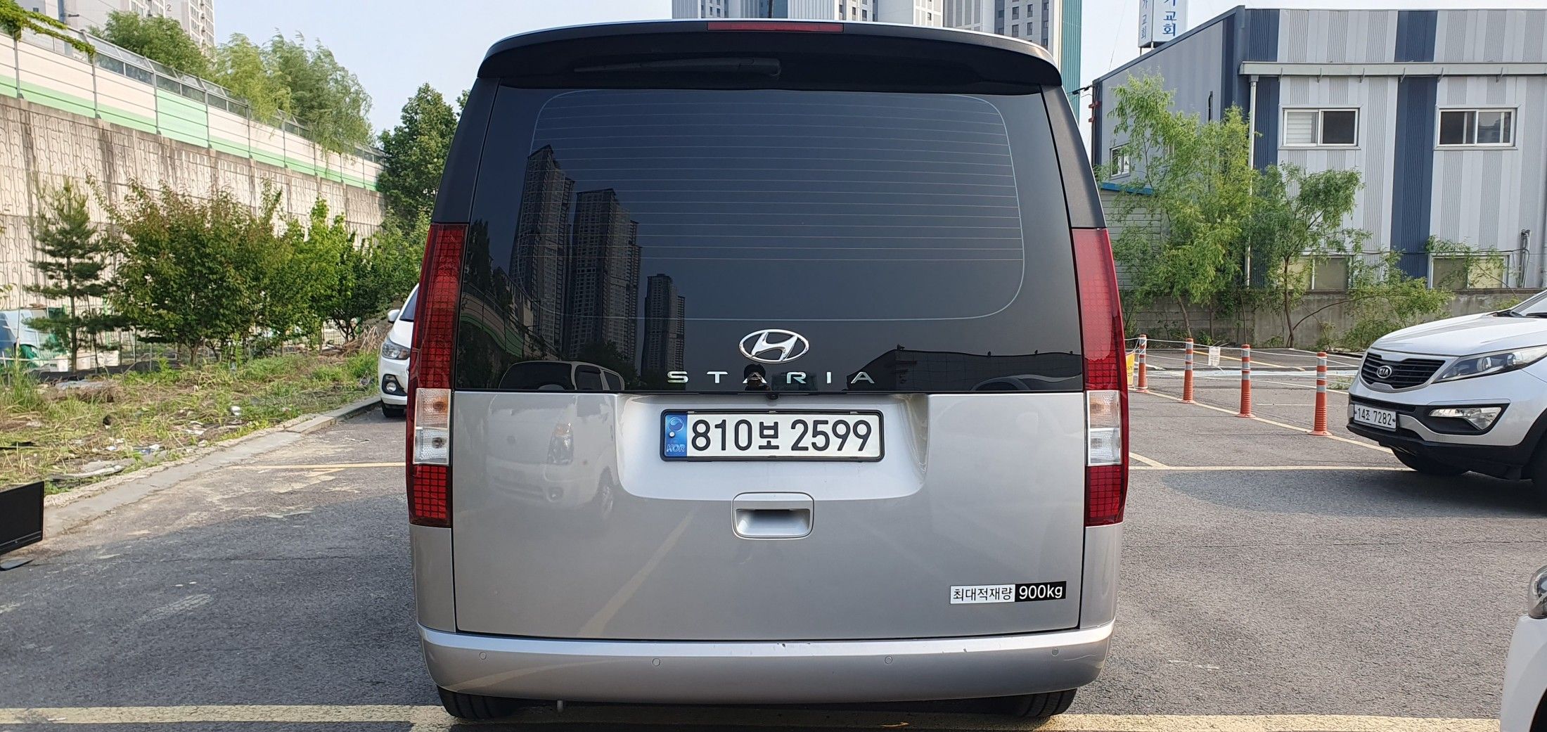 HYUNDAI STARIA 2023