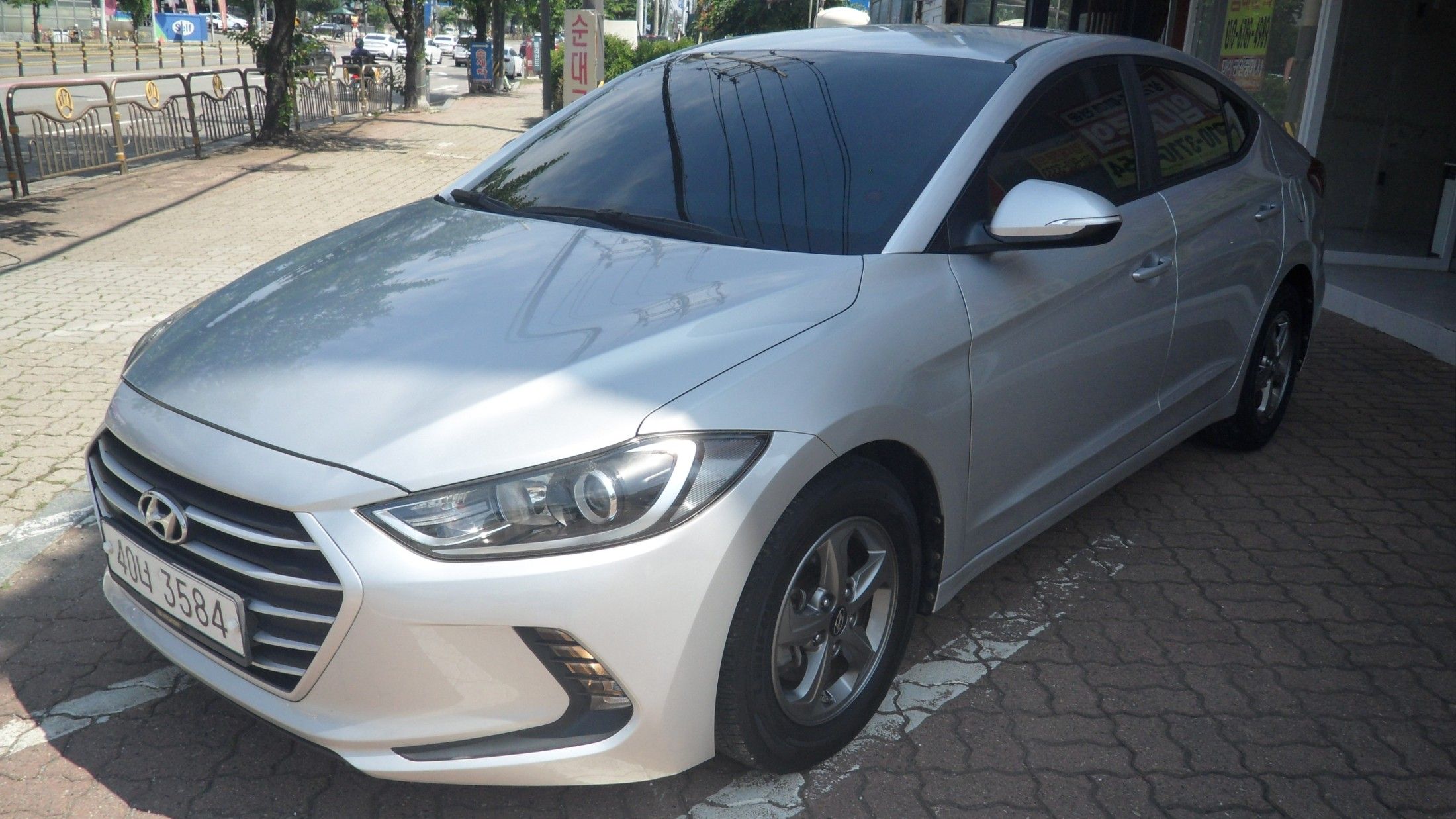 HYUNDAI AVANTE AD 2015