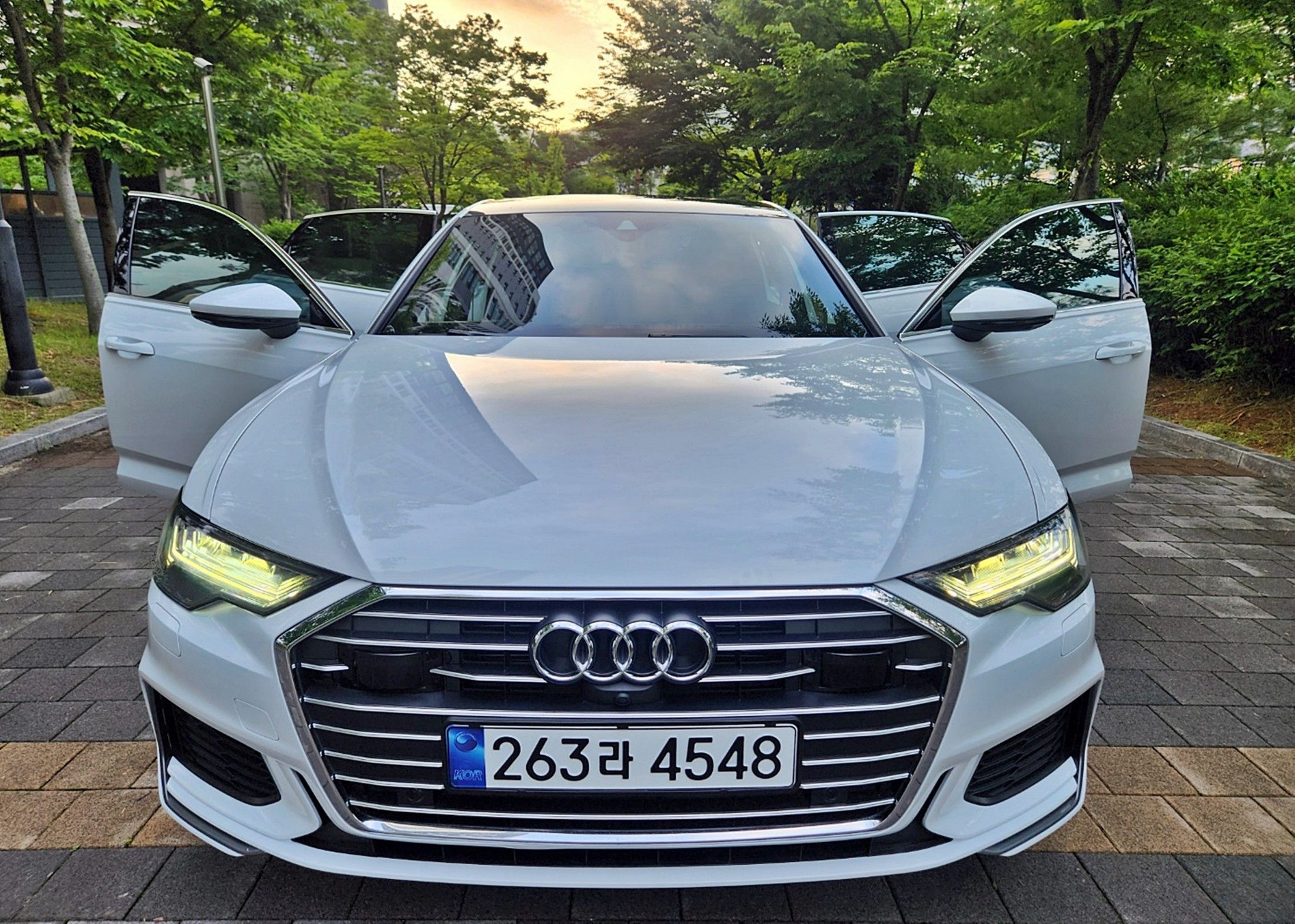 AUDI A6 C8