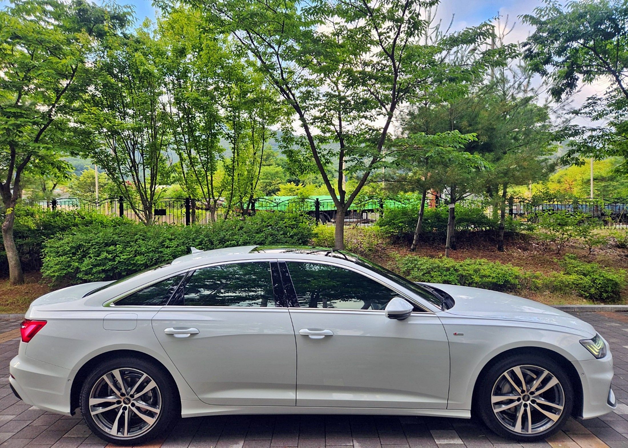 AUDI A6 C8