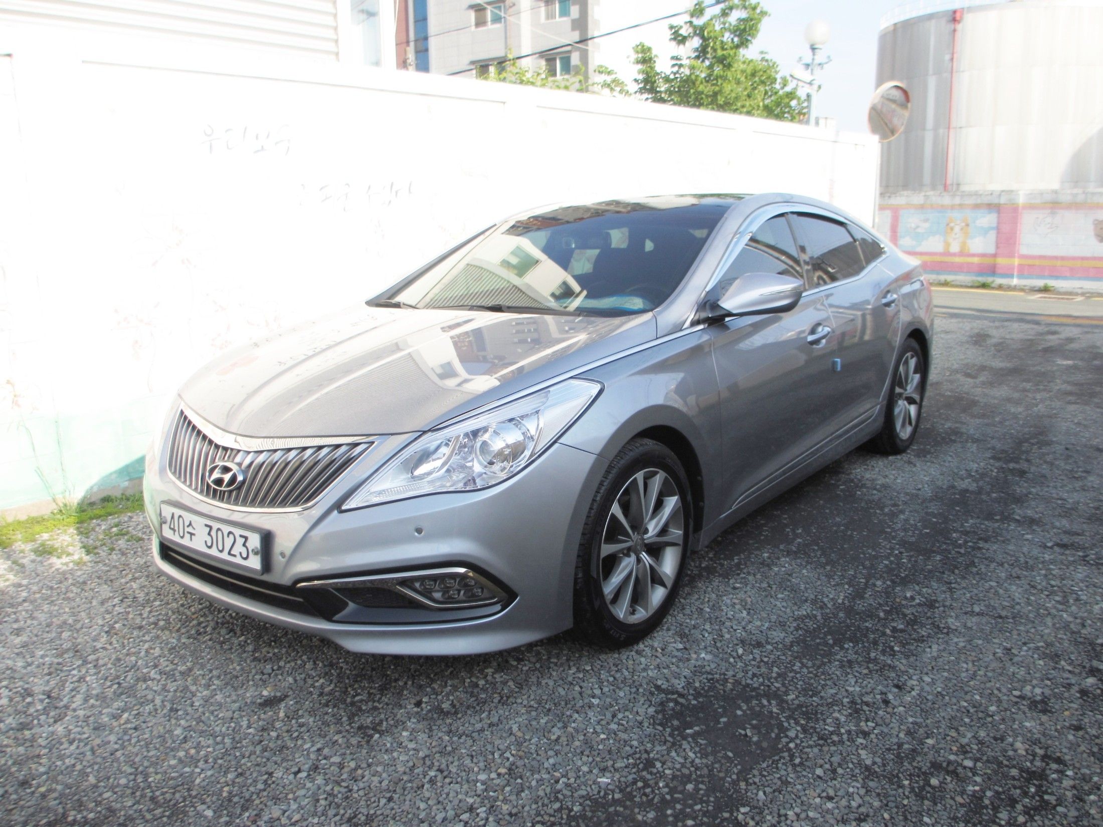 HYUNDAI GRANDEUR HG 2015