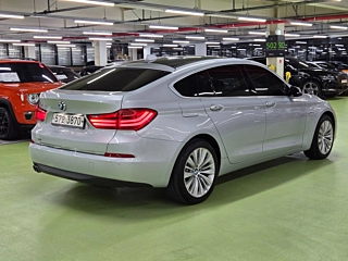 BMW 5-SERIES GT F07 2016