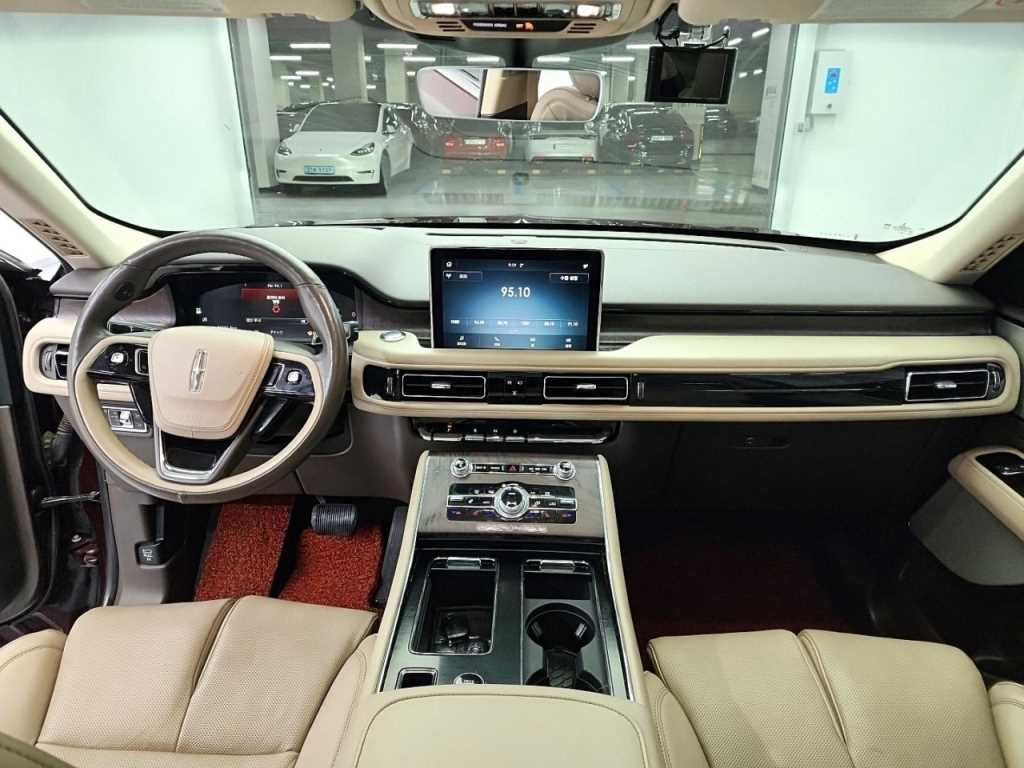 LINCOLN AVIATOR