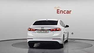 HYUNDAI AVANTE AD 2018