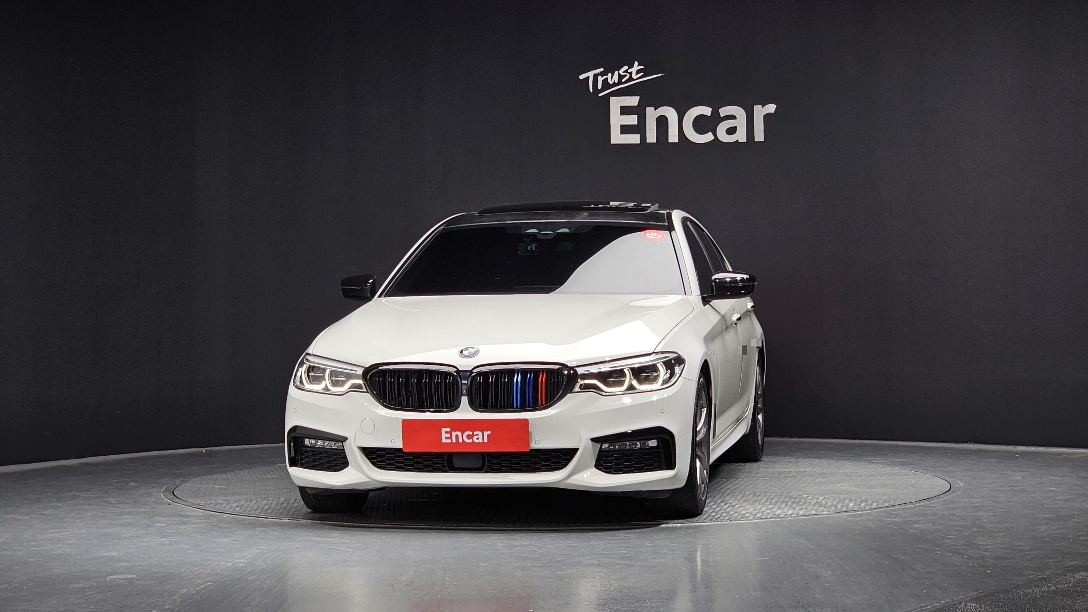BMW 5-SERIES G30 2018