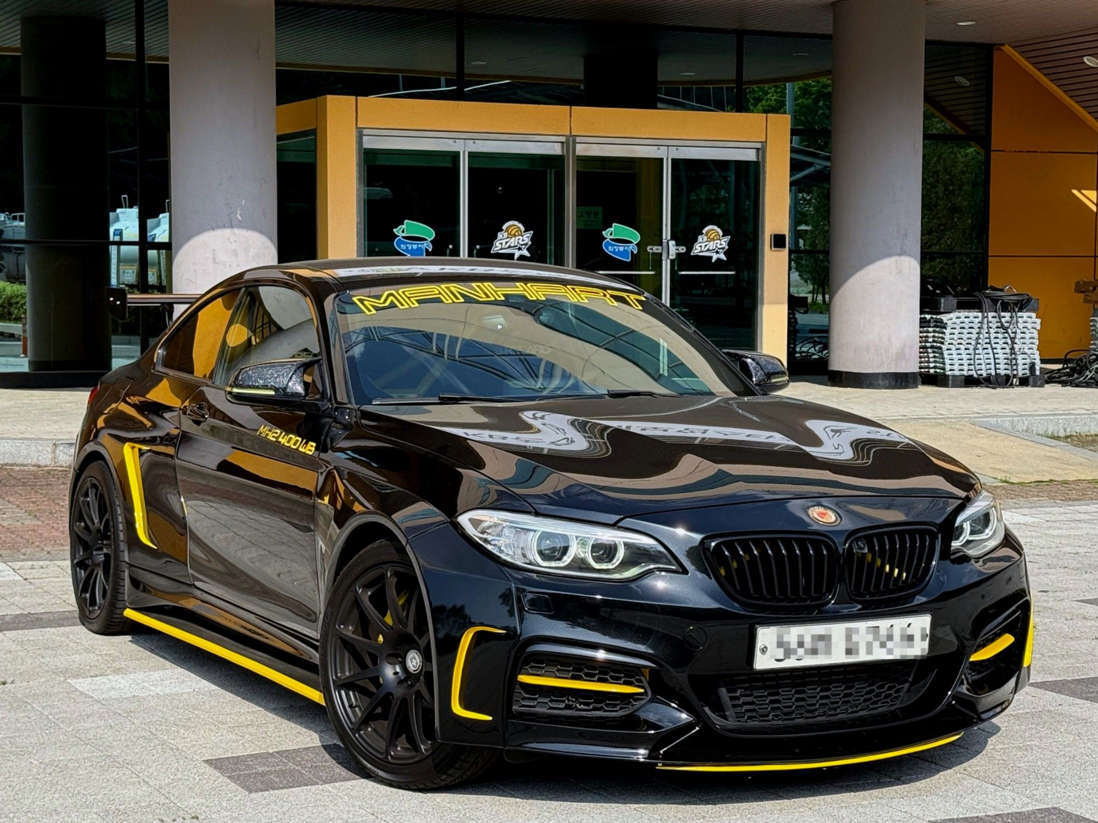 BMW 2-SERIES F22