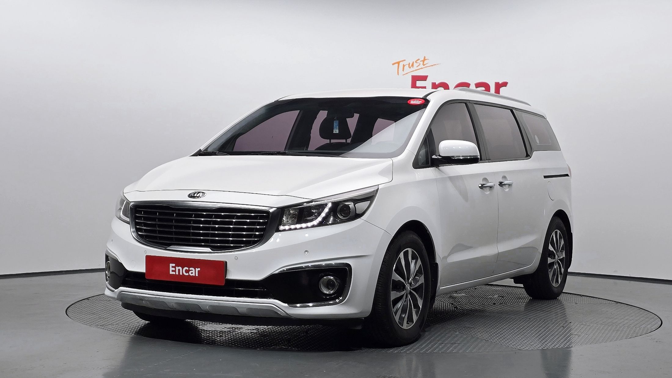 KIA CARNIVAL 2016