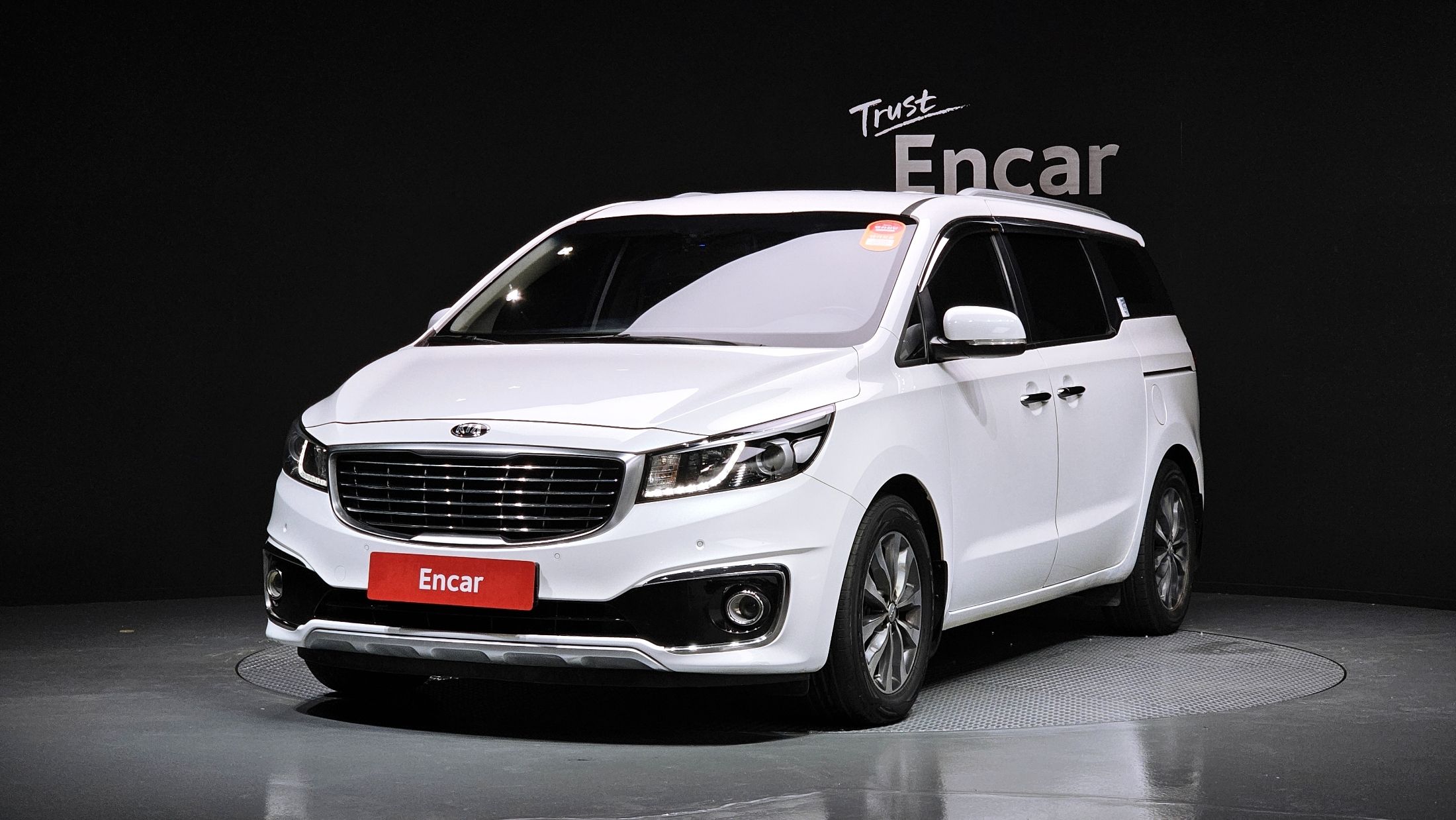 KIA CARNIVAL 2016