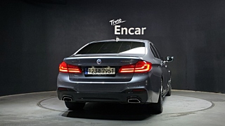 BMW 5-SERIES G30 2019