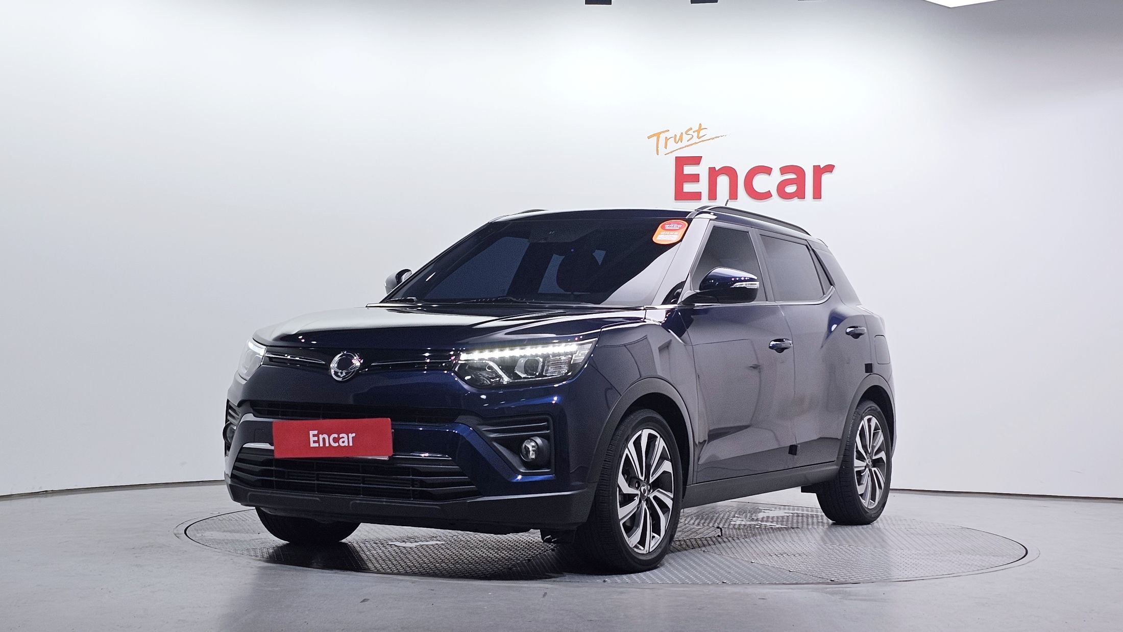 SSANGYONG TIVOLI VERY NEW