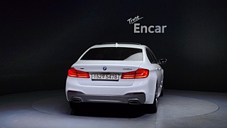 BMW 5-SERIES G30 2018