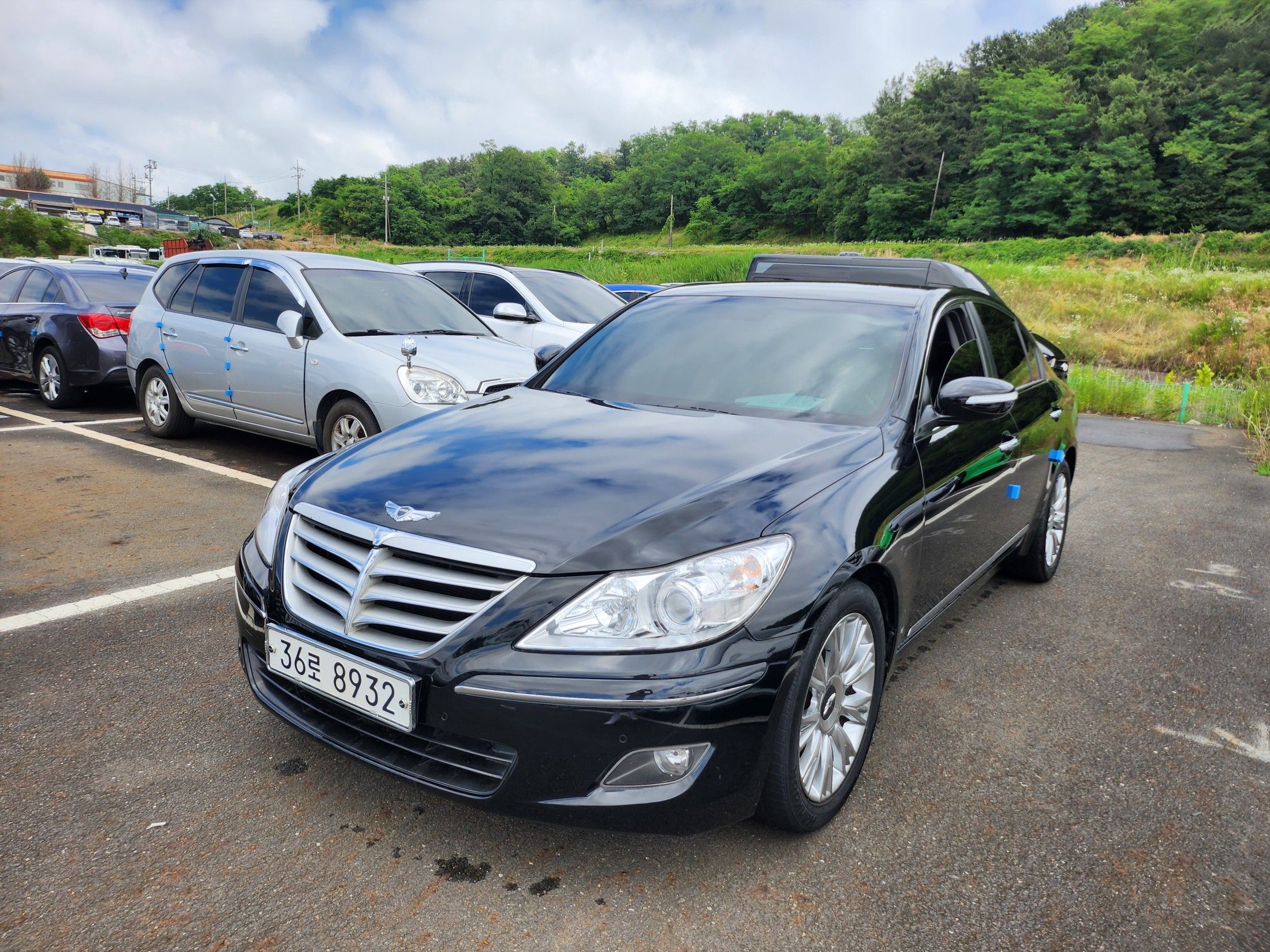 HYUNDAI GENESIS