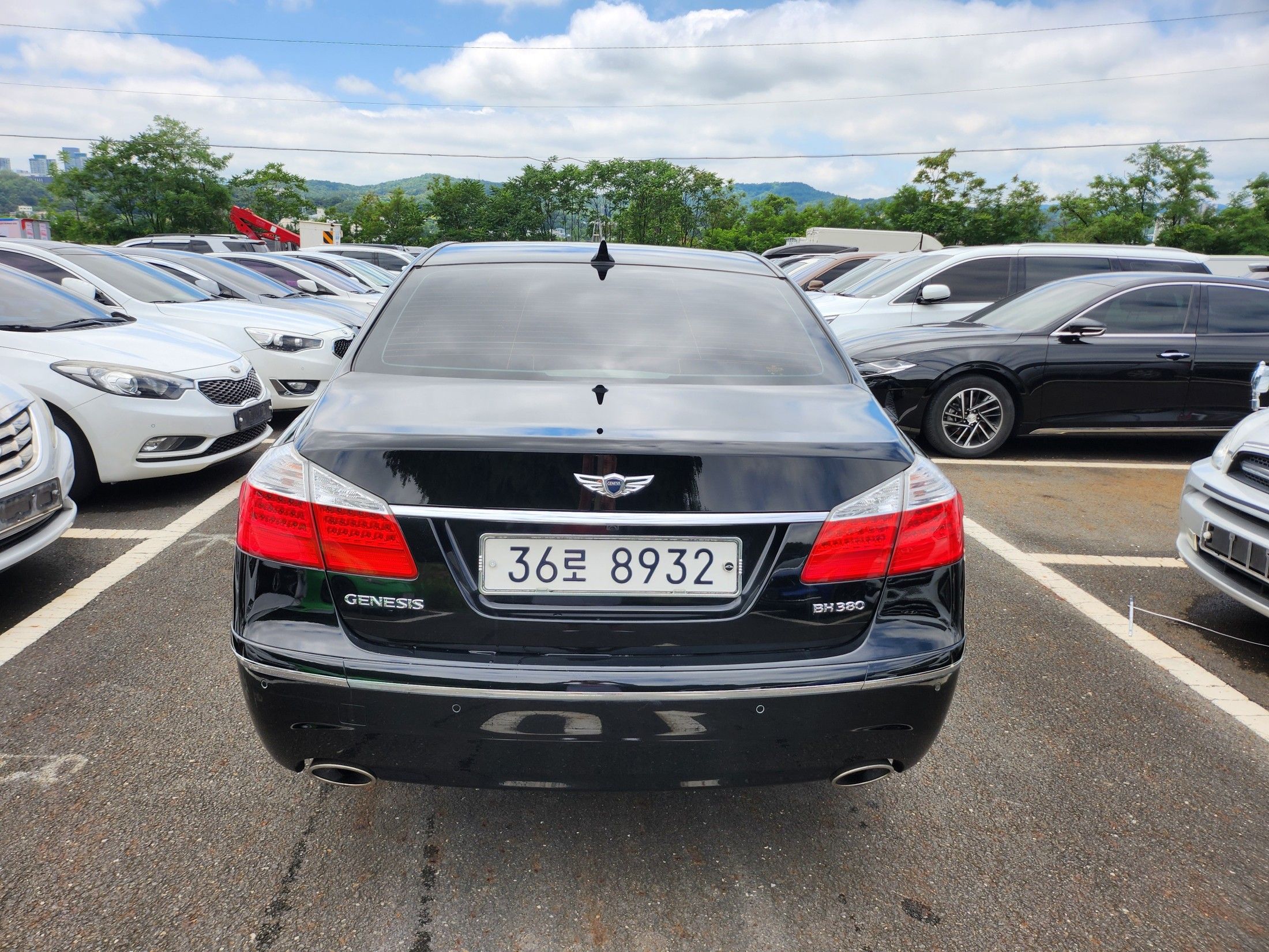 HYUNDAI GENESIS 2010