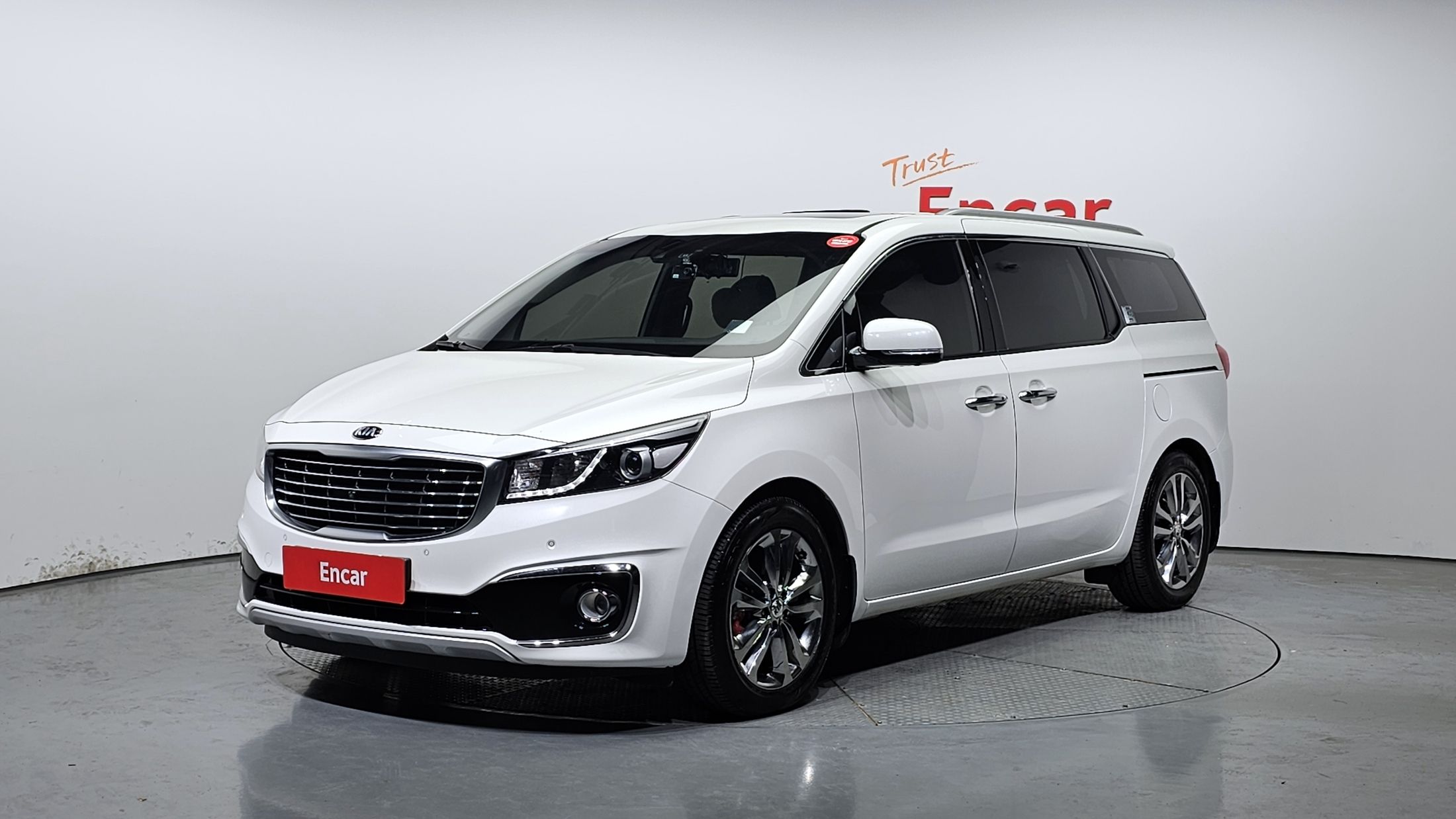 KIA CARNIVAL 2015