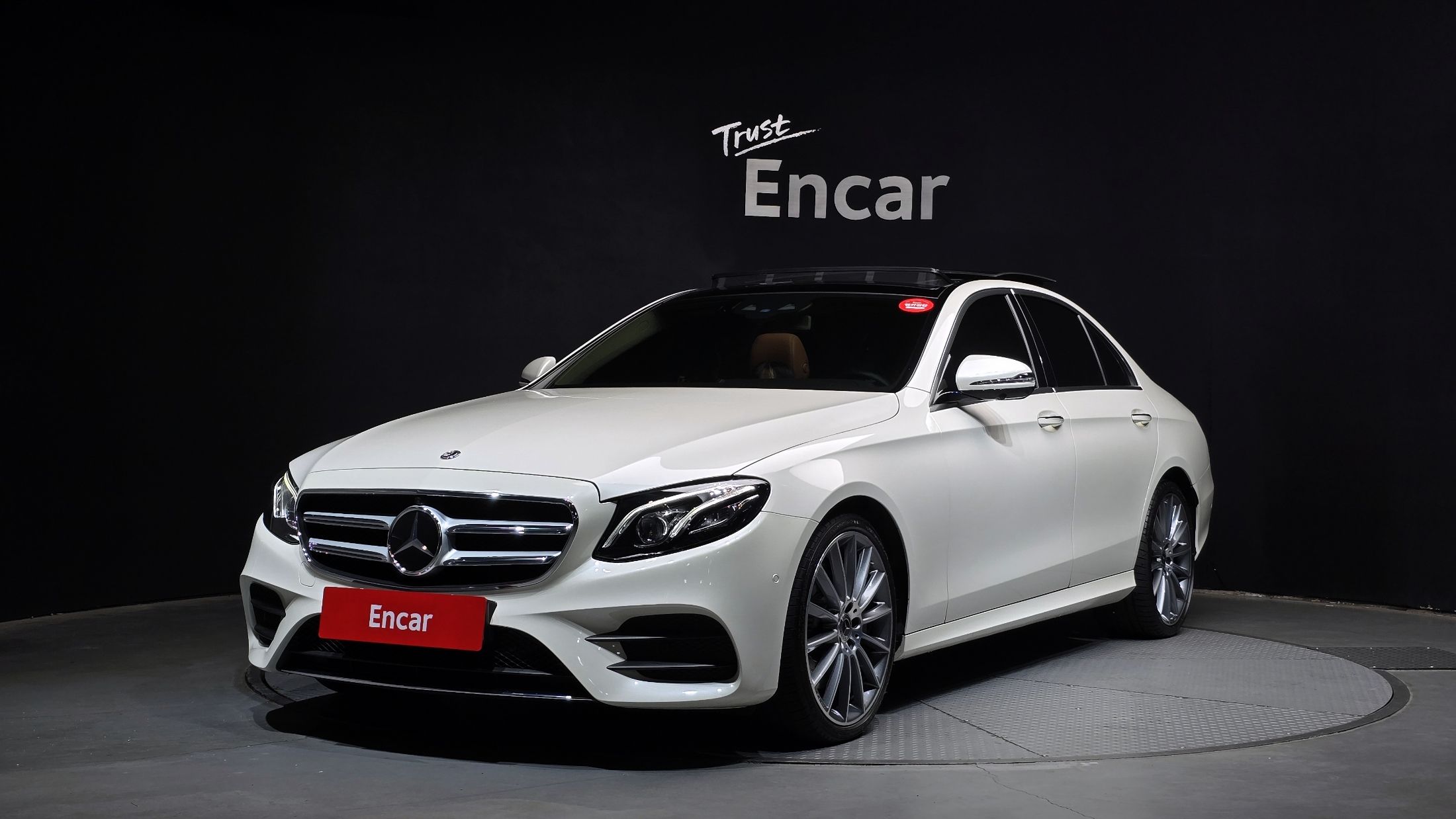 MERCEDES BENZ E-CLASS W213 2019